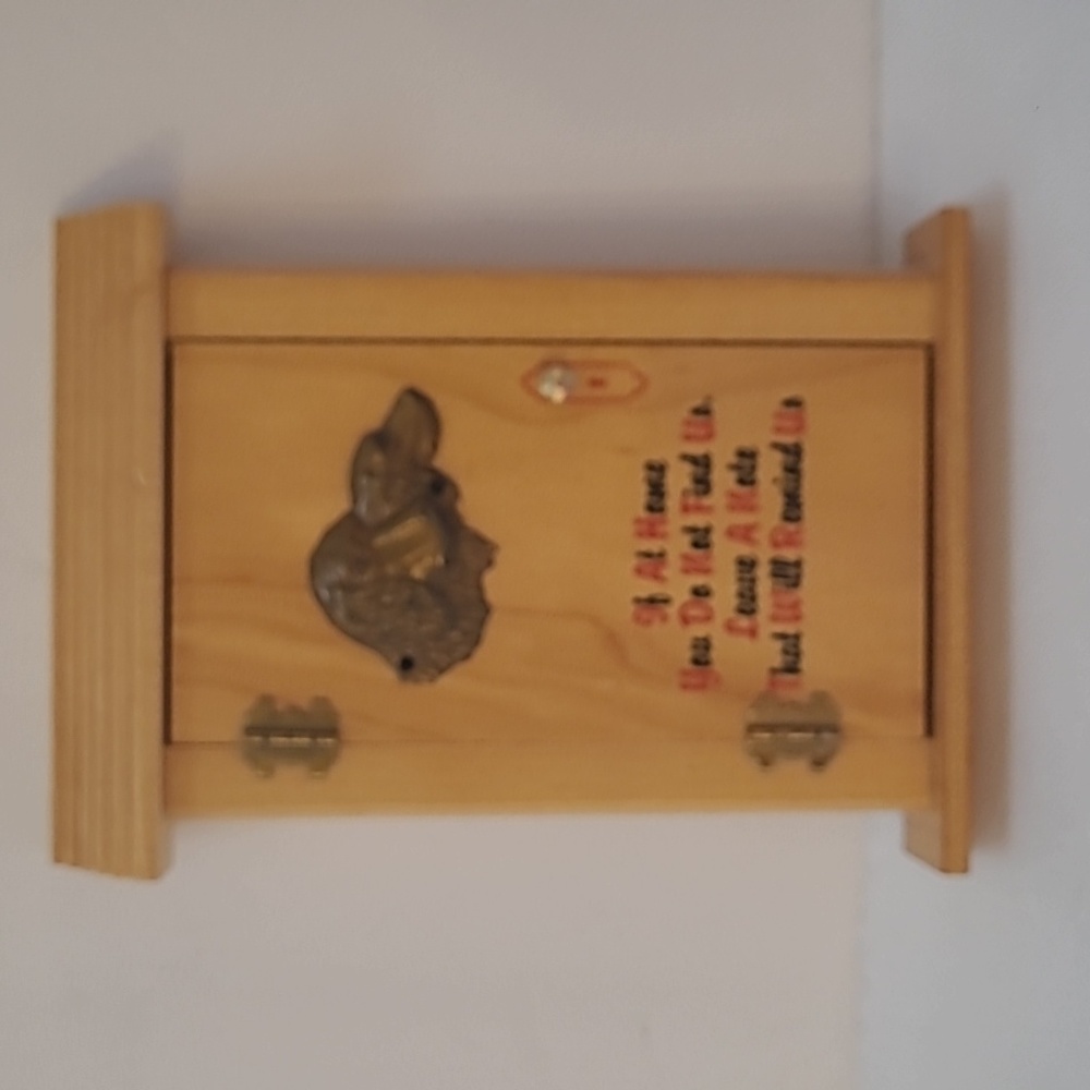 Vintage memo holder